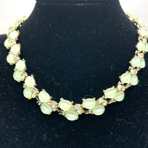 Kramer Signed Vintage Gold Tone Mint Green Thermoset Choker Necklace - Picture 1 of 14